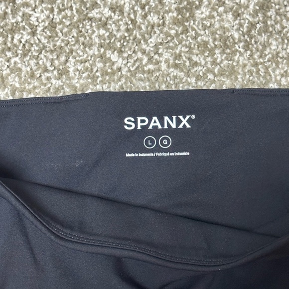 SPANX Classic Black Leggings Size Large - Picture 4 of 9